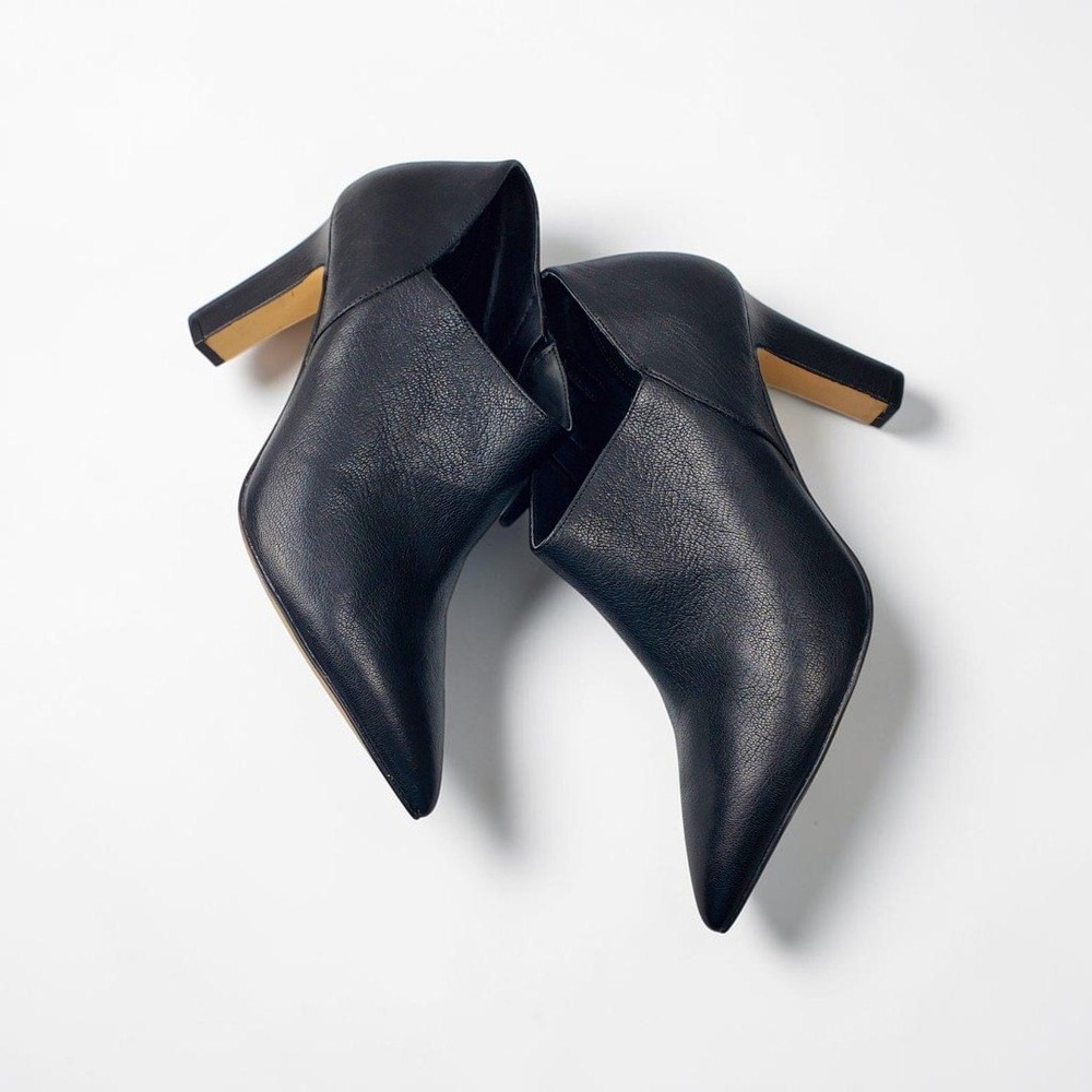 Cole Haan Vestry Womens Black Leather Pointed Toe Block Heel Shooties 10B